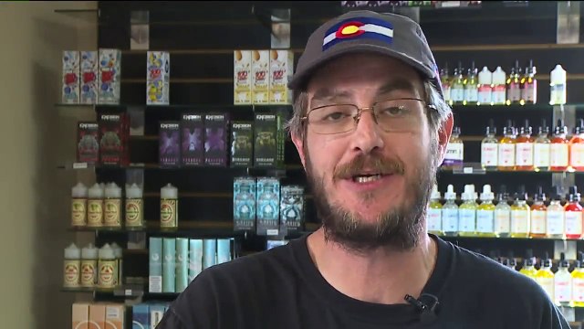 Security Camera Shows Botched Robbery as Suspect Fumble Gun, Runs Away