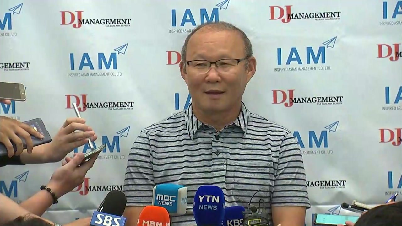 '베트남 히딩크' 박항서 감독 귀국 / YTN