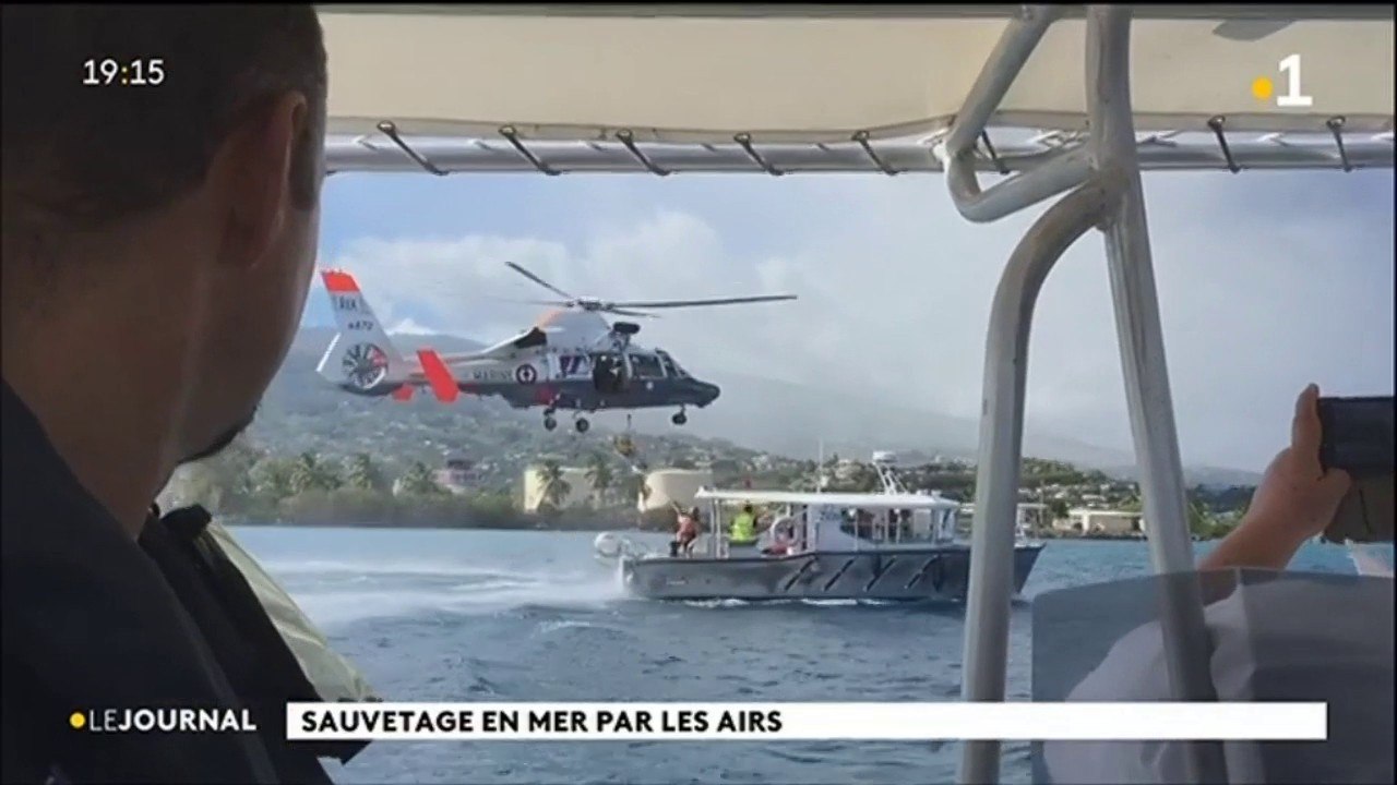 Exercice de sauvetage en mer grandeur nature à Faa’a