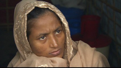 Traditional Rohingya midwives helping pregnant refugees