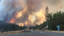 Drivers Forced to Abandon Cars as Delta Burns Near California's Interstate 5