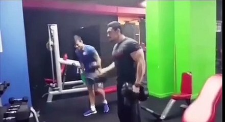 Travailler ses biceps à l'envers