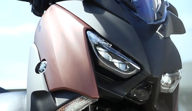 VÍDEO: Yamaha X-MAX 300