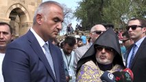 Kültür ve Turizm Bakanı Ersoy, Akdamar Surp Haç Kilisesi'ndeki ayine katıldı (2) - VAN