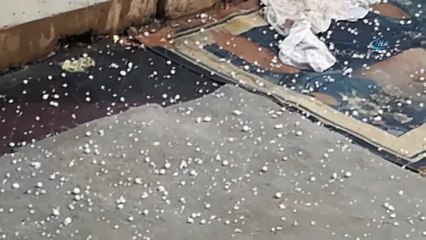 - Mekke'de Ceviz Büyüklüğünde Dolu Yağdı
