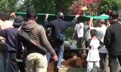 Tiga Jenazah Korban Kecelakaan Bus Dimakamkan