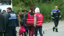 Polícia francesa evacua acampamento de migrantes