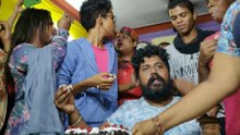 Chennai LGBT Community Marks Gay Sex Ruling With Cake and Chocolate