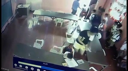 Uyuyakalan Ufaklığın Sınıftan Çıkarken Sandalyeyi Sırt Çantası Gibi Giymeye Çalıştığı Efsane Anlar