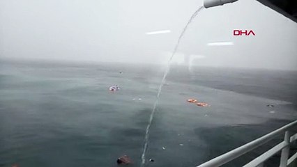 İstanbul'da denize helikopter düştü