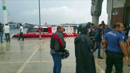 Bostancı Sahili'nde helikopter düştü...Kurtarılmayı böyle beklediler