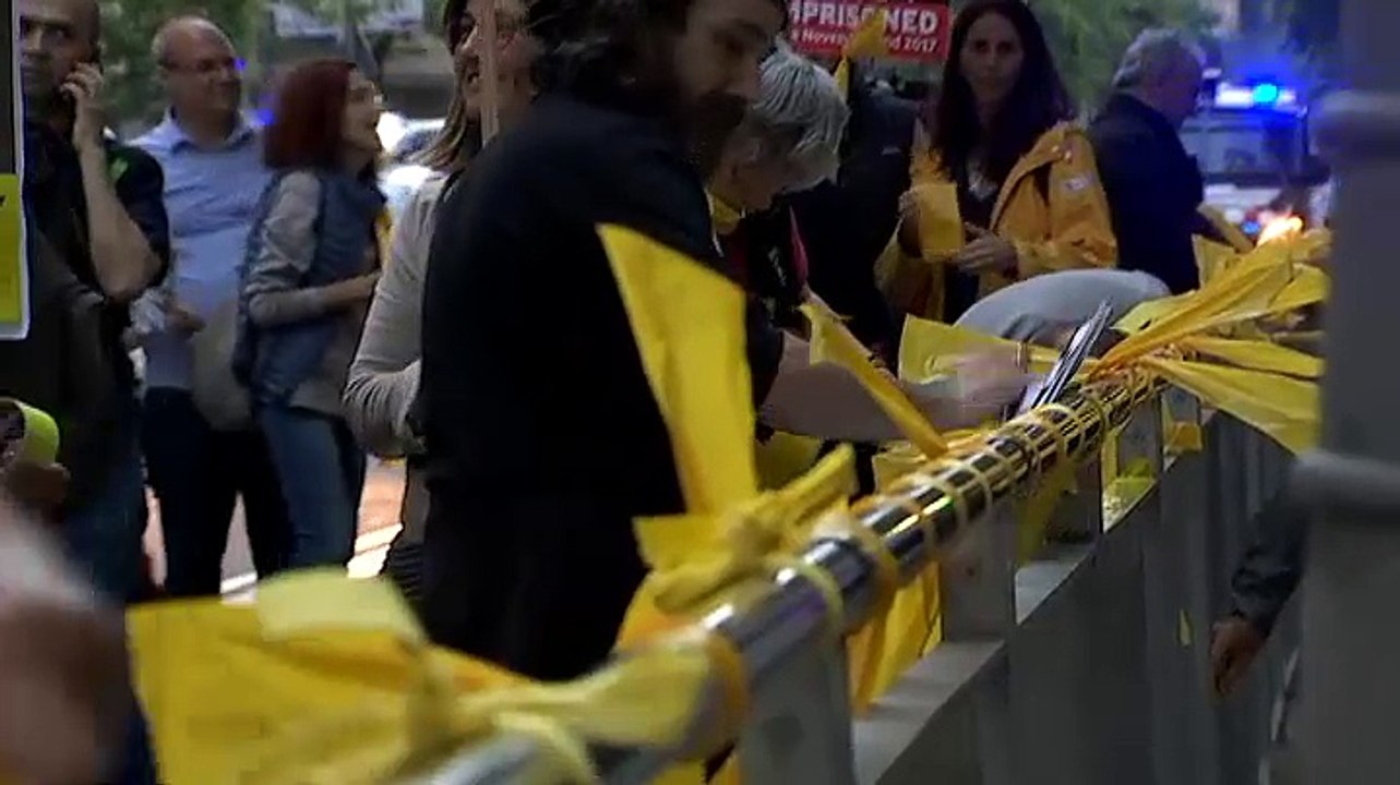 Marlaska y Torra se reúnen en la Junta de Seguridad en medio de la polémica por los lazos amarillos