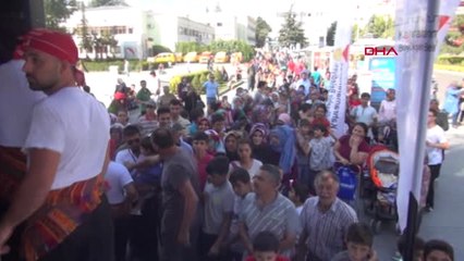 Niğde'de 1 Ton Ücretsiz Maraş Dondurması Dağıtıldı