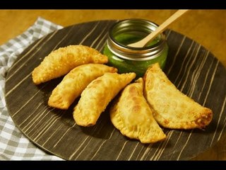 Empanadas de Queso Oaxaca, Elote y Chimichurri Mexicano