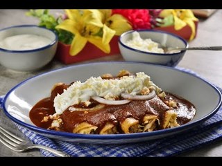 Enmoladas Rellenas de Pollo