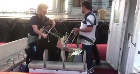 İstanbul'da Düşen Helikopterin Kuyruk Parçaları Kıyıya Çıkartıldı