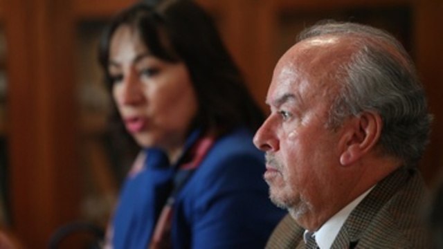 Familia Neruda asegura que deuda del Gobierno paraliza investigación sobre muerte del poeta