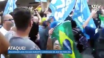 Bolsonaro leva facada durante caminhada em Juiz de Fora-MG