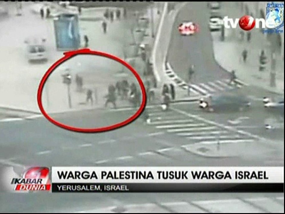 Aksi Penusukan Warga Israel Terekam Kamera
