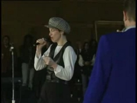 Queen+ David Bowie, Annie Lennox - Under Pressure