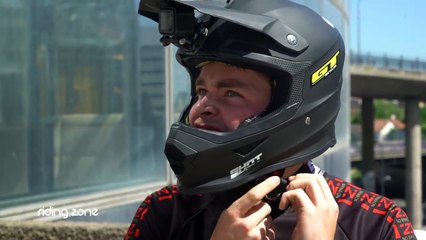 DEFI : SIMON PERDRIX descend le CNIT en VTT !