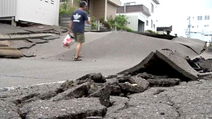 日 여진 공포...블랙아웃에 도시기능 마비 / YTN