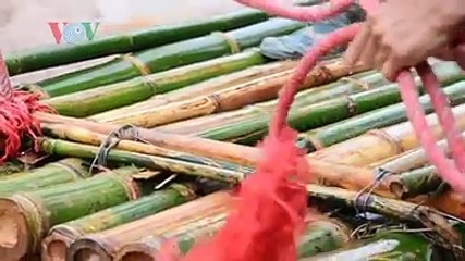 This is the way Vietnamese students in some areas use to go to school