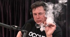 Tesla'nın CEO'su Elon Musk, Canlı Yayında Esrar İçti