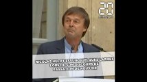 Nicolas Hulot essuie quelques larmes lors de son discours de passation de pouvoir