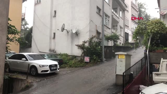 Bartın Bartın'da 15 Dakika Yağan Yağmur Yolları Göle Çevirdi