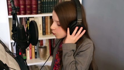 Lévanah chante  Un sourire à offrir  (Simon Dréville   Richard Sanderson)