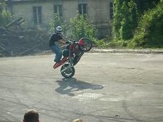sesion stunt moto expert angoulème 2007