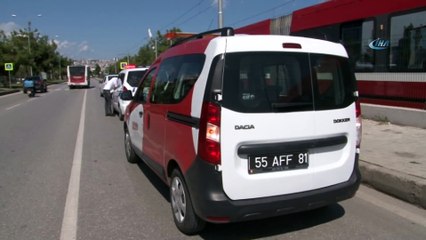 Tramvayın yayaya çarptığı dehşet anlar kamerada