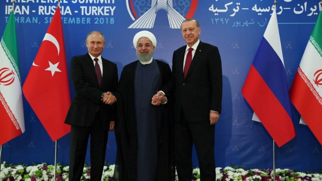 قمة طهران حول إدلب: موسكو وطهران تعارضان اقتراح أنقرة لوقف إطلاق النار في إدلب