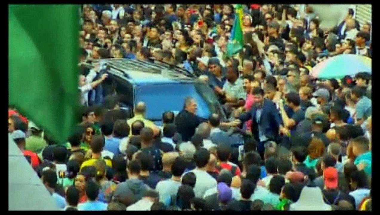 Mais Notícias  - Set 7, 2018 -  Candidato Jair Bolsonaro faz declaração direto do hospital, antes de ser transportado!  Outros candidatos a presidencia, tb fazem declarações de apoio a Jair Bolsonaro e repúdio ao atentado qu