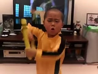 Anak kecil pintar Karate