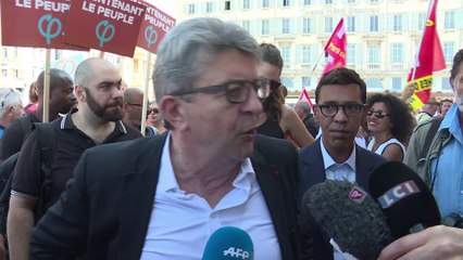 "Madame Merkel n'a cessé de rouler les Français", estime Jean-Luc Mélenchon à l'occasion de la venue de la chancelière à Marseille