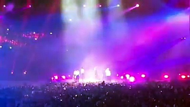 South Korea band #ikon's performing in Closing Ceremony of #AsianGames 2018.