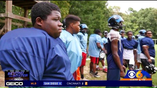 High School Football Player Won't Let Prosthetic Leg Slow Him Down