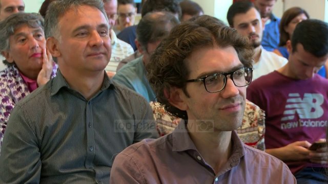 Përkujtohet në Tiranë shkrimtari i Otrantos - Top Channel Albania - News - Lajme