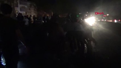 Bursa Takla Atarak Karayolunu Kapatan Otomobil Sürüklenerek Yol Kenarına Alındı