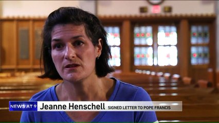 37,000 Women Sign Letter Calling on Pope Francis to Answer Questions About Abuse