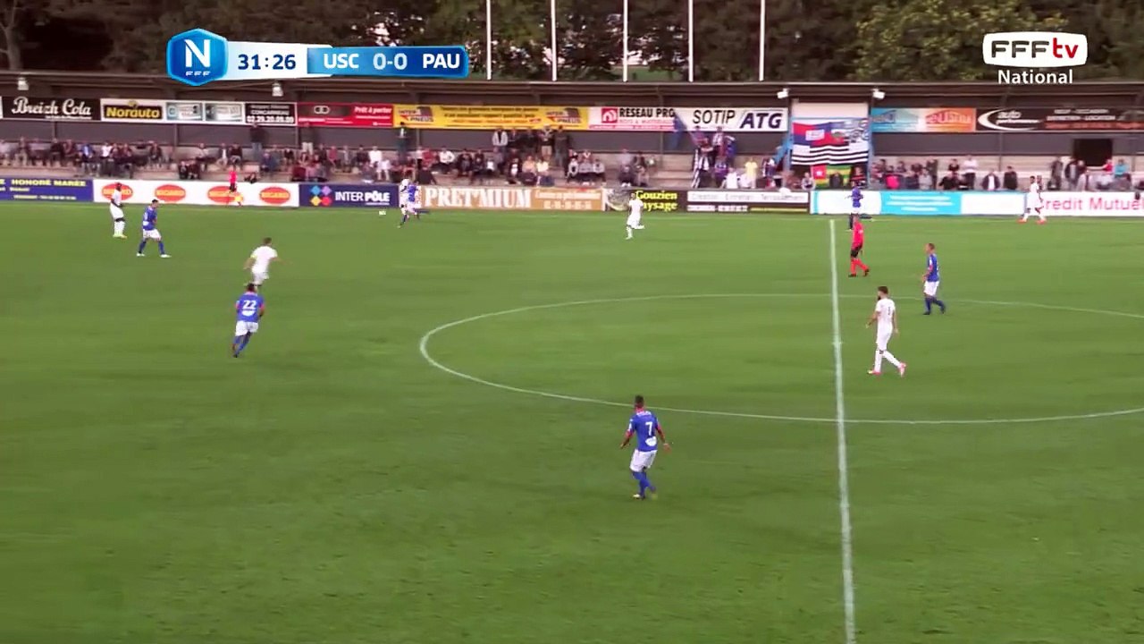 Très belle frappe de JUNG détournée en corner.