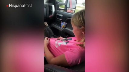 Este gato uso a su dueña como caja de arena