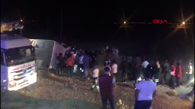 Aksaray - Yolcu Otobüsü Şarampole Devrildi Ölü ve Yaralılar Var