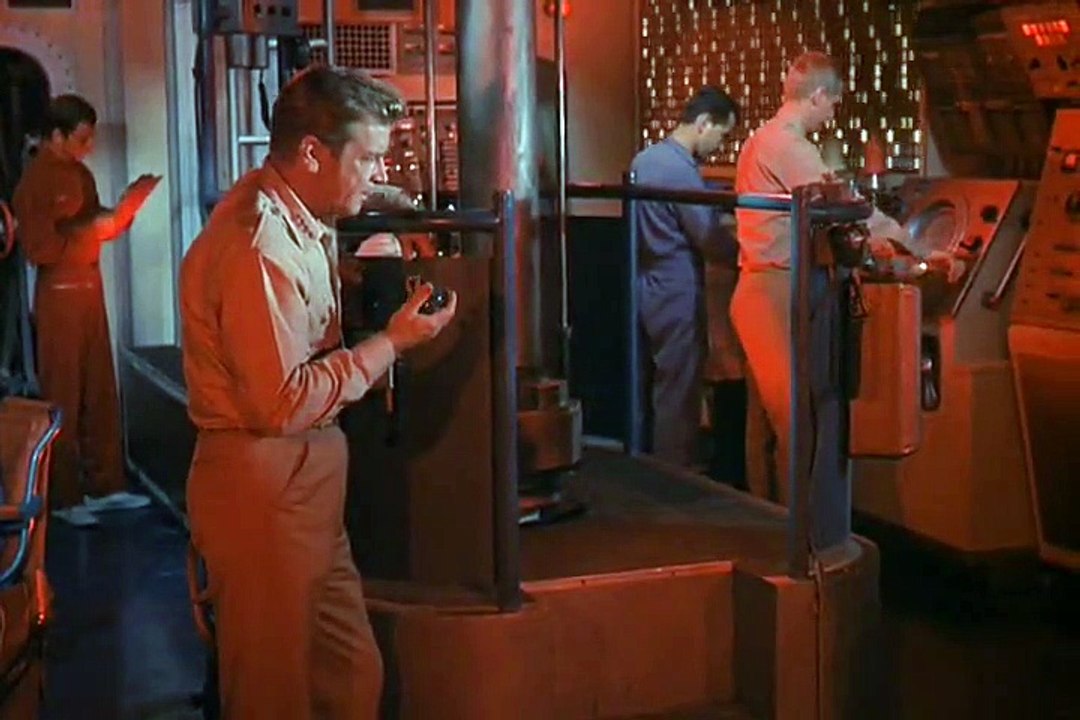 Voyage To The Bottom Of The Sea S04E13  Deadly Amphibians