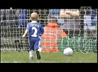 Anak Wayne Rooney Berjoget Bak Michael Jackson