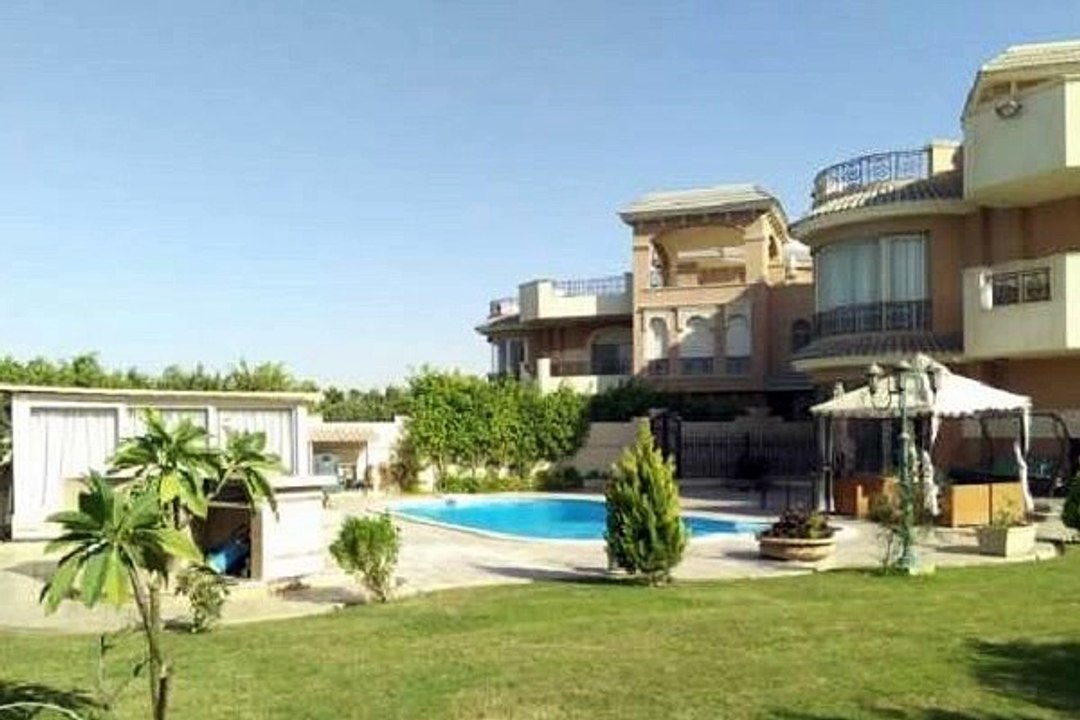 فيلا مستقله سوبر لوكس للبيع في كمبوند ديار المخابرات