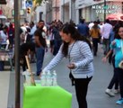 Este video te va a encantar. Un experimento social para ayudar a los mas necesitados.Creado por Mensajeros urbanos