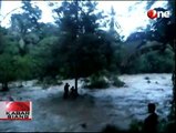 Video Amatir Warga Terjebak Banjir Bandang di Kabupaten Sikka, NTT